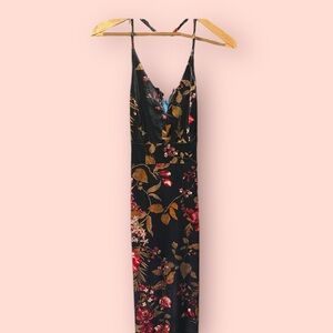 Velour-Like Floral Dress – Deep Red & Black, Perfect for Fall or Summer Outings